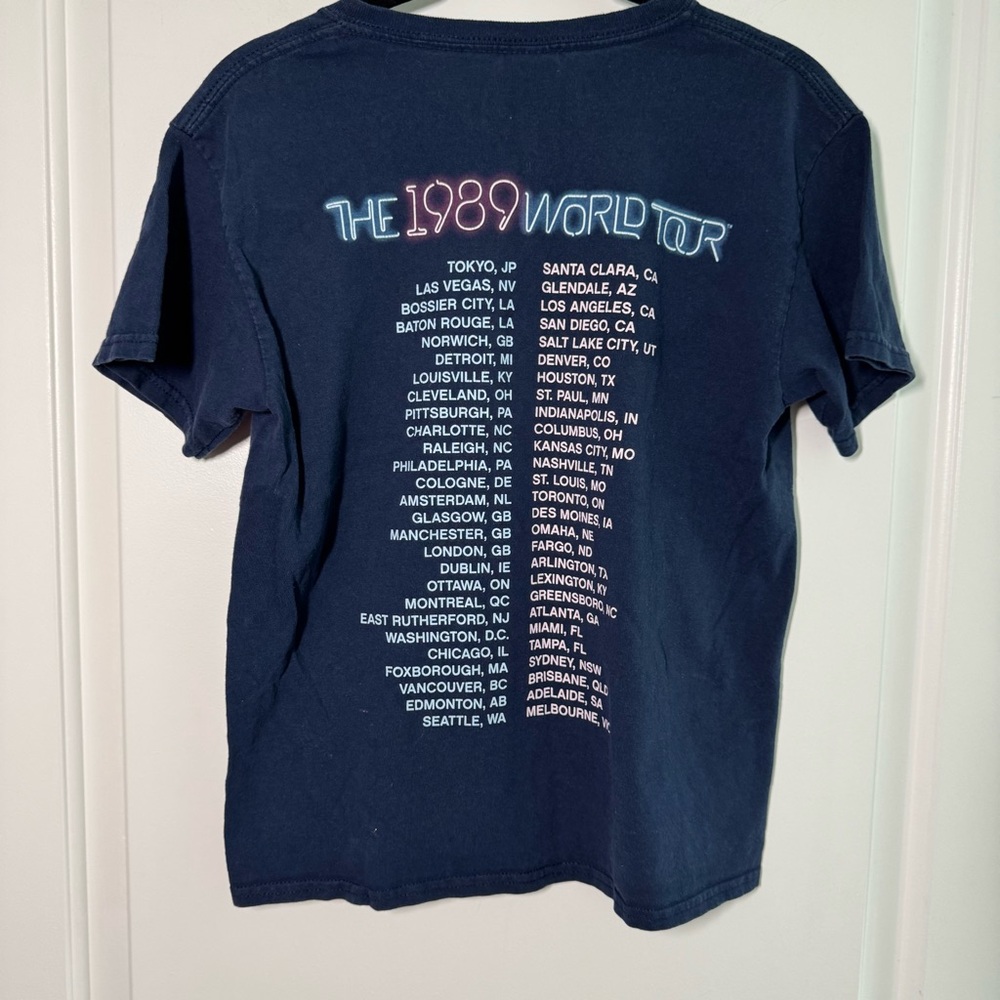 Taylor Swift Double Sided 1989 World Tour Concert T-Shirt Youth Medium - Picture 6 of 7